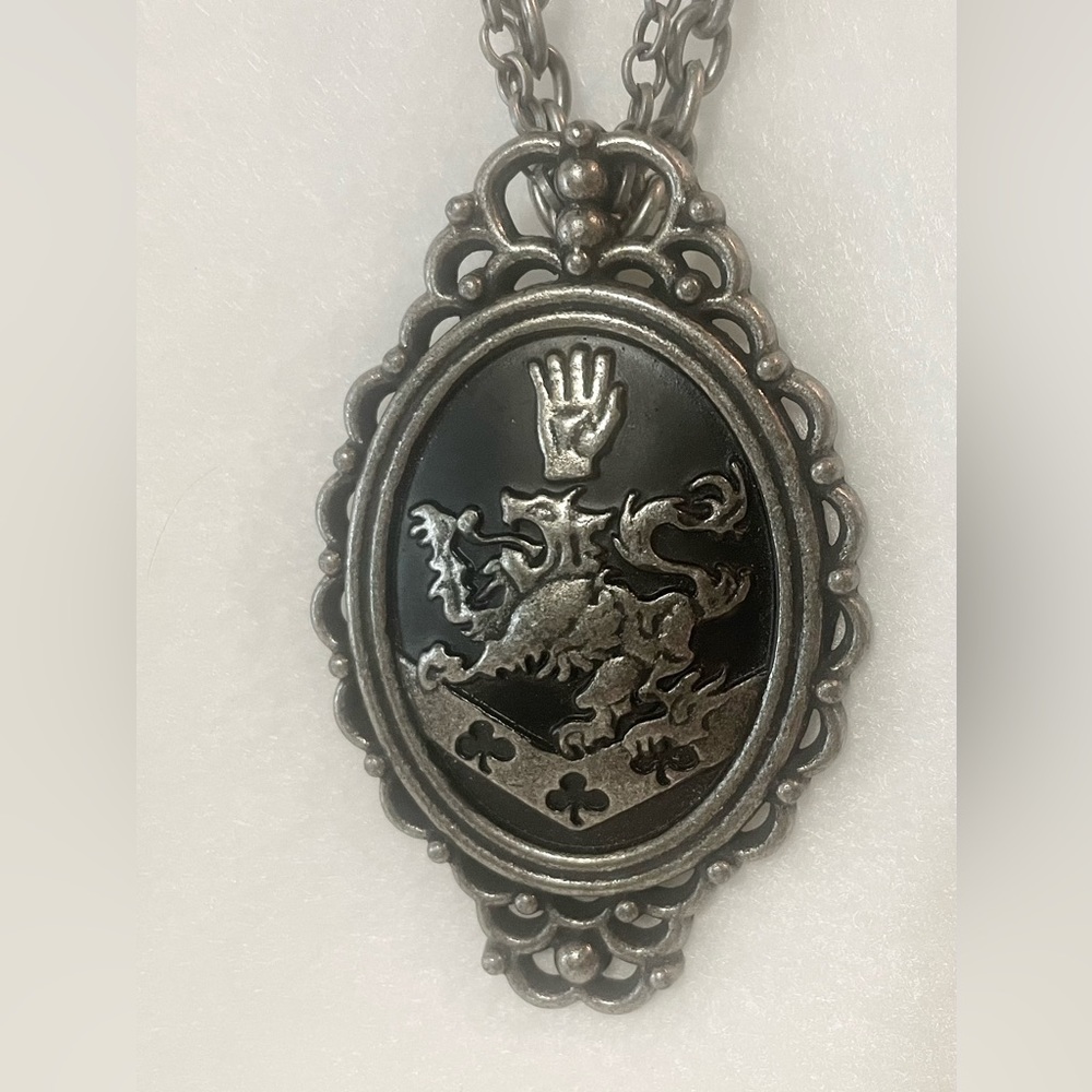 Twilight Cullen Crest Medallion